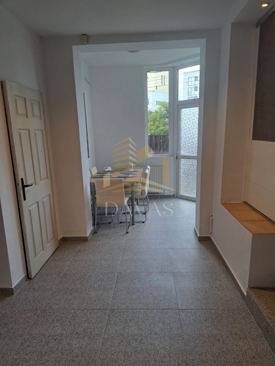 Spatiu ideal pentru birou sau locuit | Parcare | Piata Fraternitatii