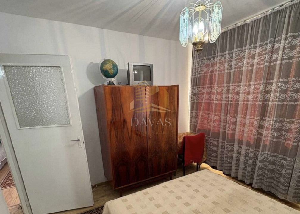 Apartament de 2 camere semidecomandat | P-ta Hermes 