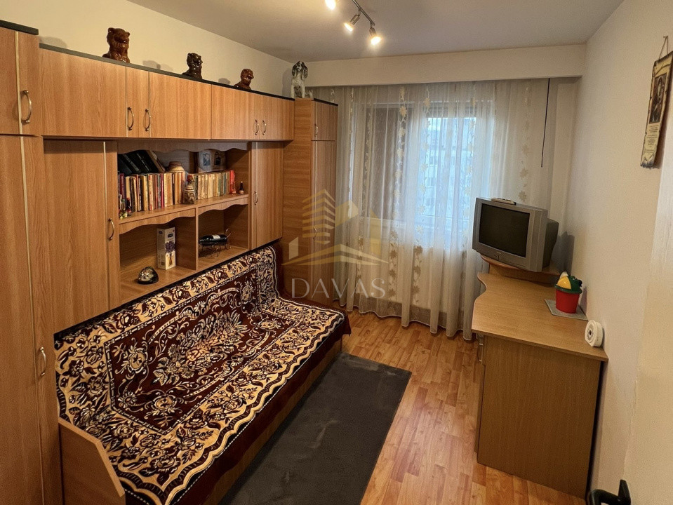 Apartament de 3 camere semidecomandat | Manastur - Aleea Retezat 
