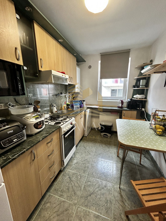 Apartament 2 camere decomandate de vanzare | Bloc 2005 | Parcare inclusa