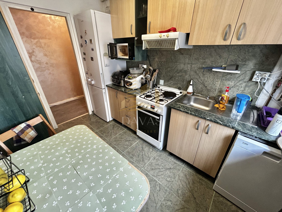 Apartament 2 camere decomandate de vanzare | Bloc 2005 | Parcare inclusa