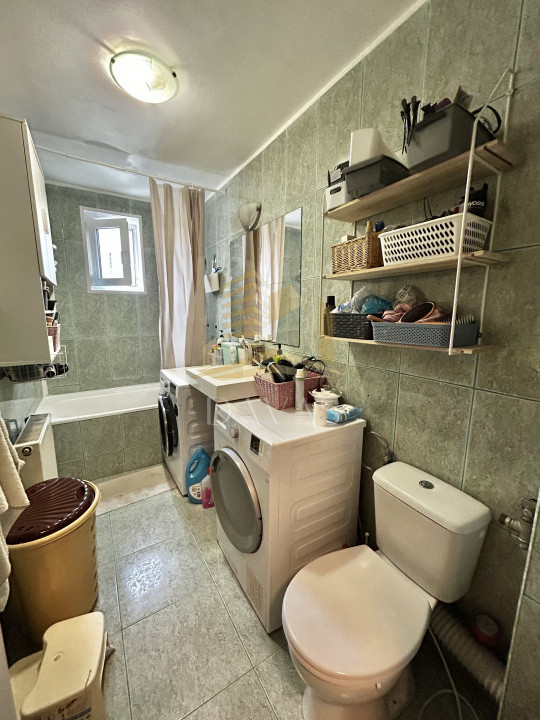 Apartament 2 camere decomandate de vanzare | Bloc 2005 | Parcare inclusa