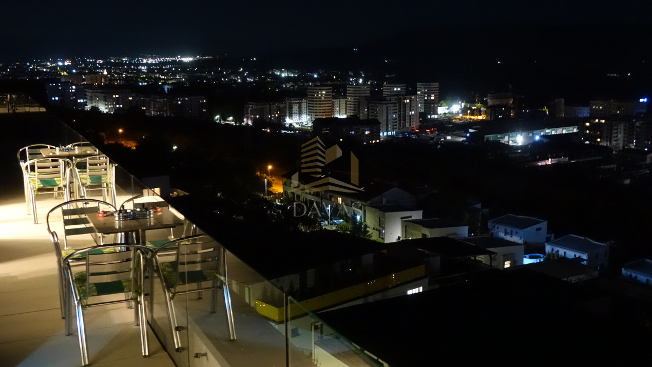 Penthouse de 3 camere semidecomandat | view Panoramic | Vivo 