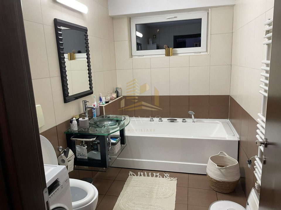 Apartament de 4 camere | Plopilor