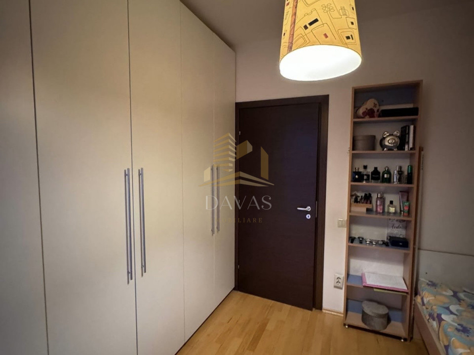 Apartament de 3 camere semidecomandat | Buna Ziua