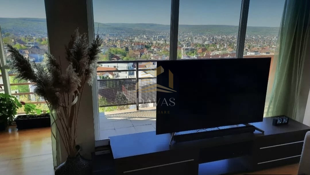 Apartament de 3 camere semidecomandat | Buna Ziua