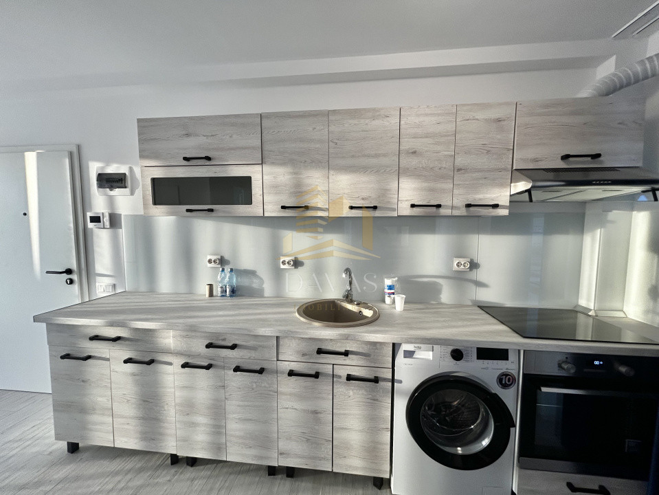Apartament 3 camere de inchiriat | Semidecomandat | Baciu | Parcare