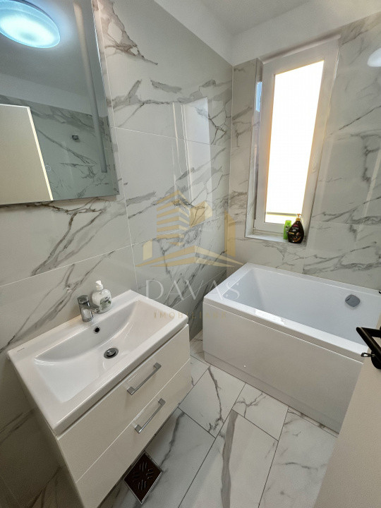 Apartament 3 camere de inchiriat | Semidecomandat | Baciu | Parcare