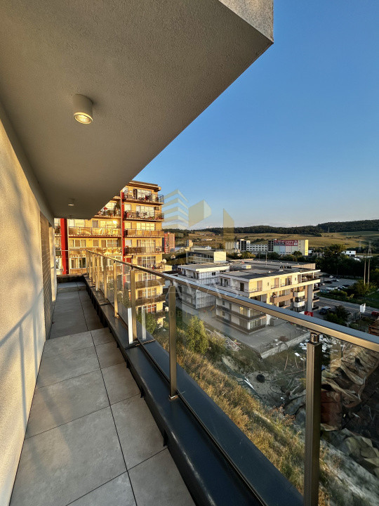 Apartament 3 camere de inchiriat | Semidecomandat | Baciu | Parcare
