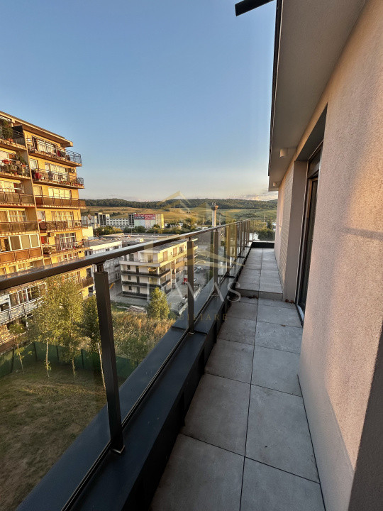 Apartament 3 camere de inchiriat | Semidecomandat | Baciu | Parcare