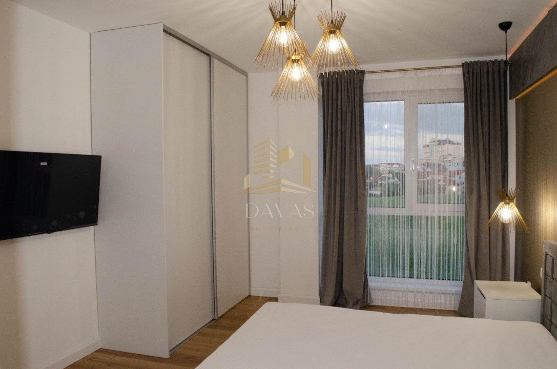 Apartament de 3 camere semidecomandat | Andrei Muresanu 