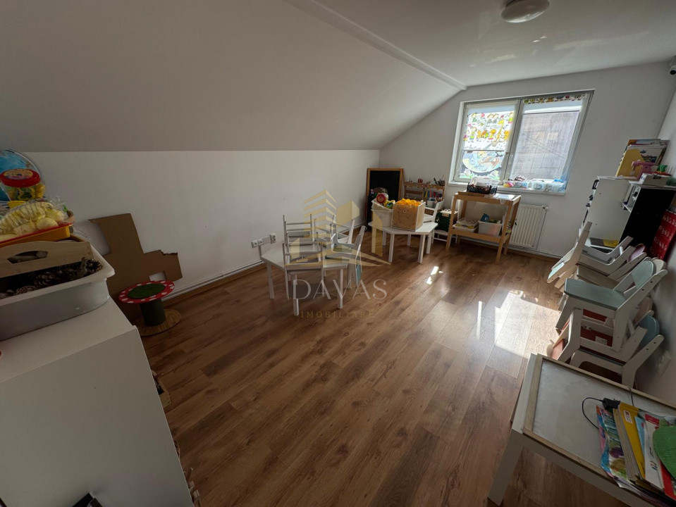 Casa individuala ideală pentru After-School | Dambul Rotund 