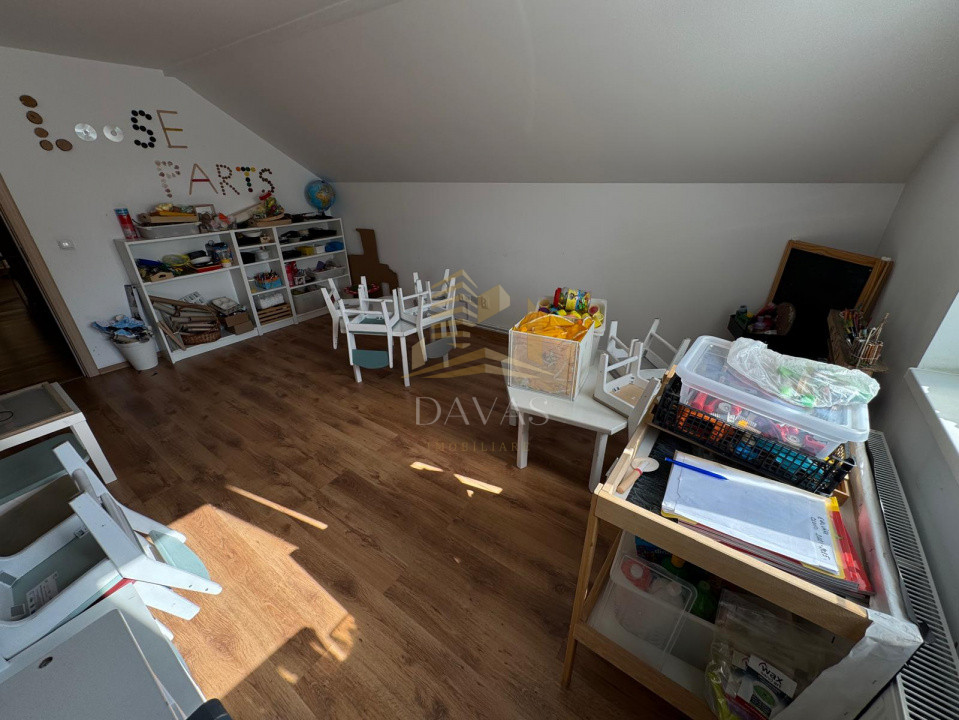 Casa individuala ideală pentru After-School | Dambul Rotund 