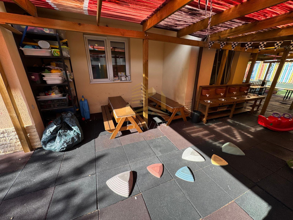Casa individuala ideală pentru After-School | Dambul Rotund 