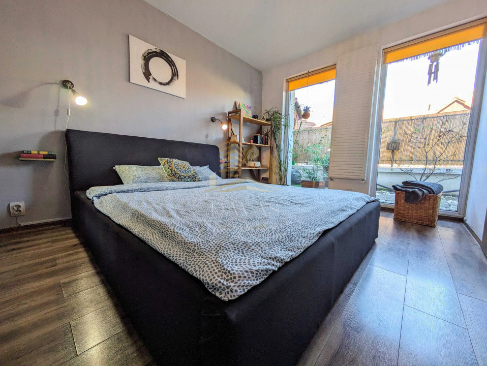Apartament de 2 camere semidecomandat | str. Paris | Parcare