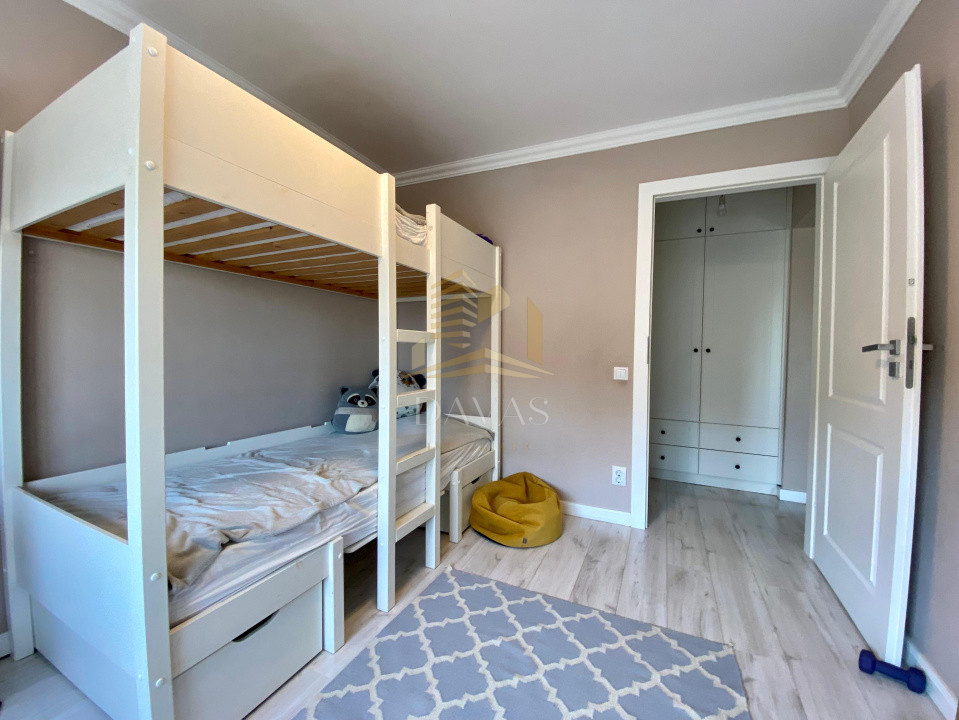 Apartament de 4 camere decomandat | Între Lacuri 