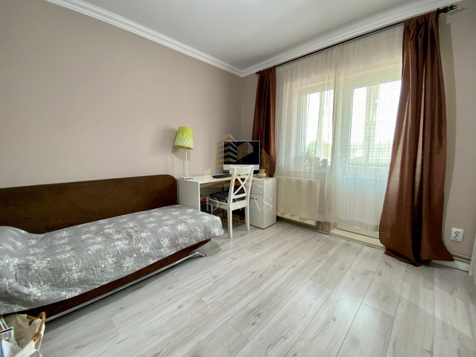 Apartament de 4 camere decomandat | Între Lacuri 