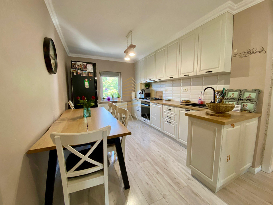 Apartament de 4 camere decomandat | Între Lacuri 