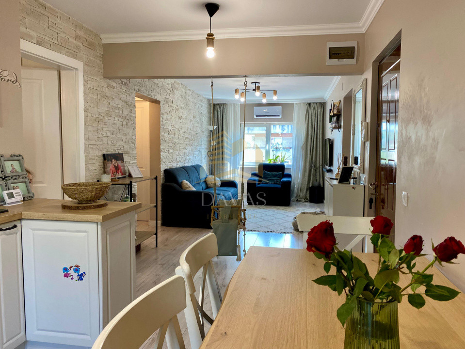 Apartament de 4 camere decomandat | Între Lacuri 