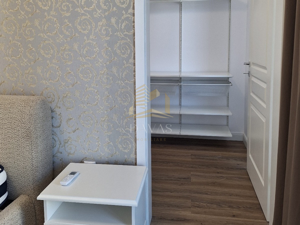 Apartament de 4 camere semidecomandat | Frunzișului | Vedere Panoramica