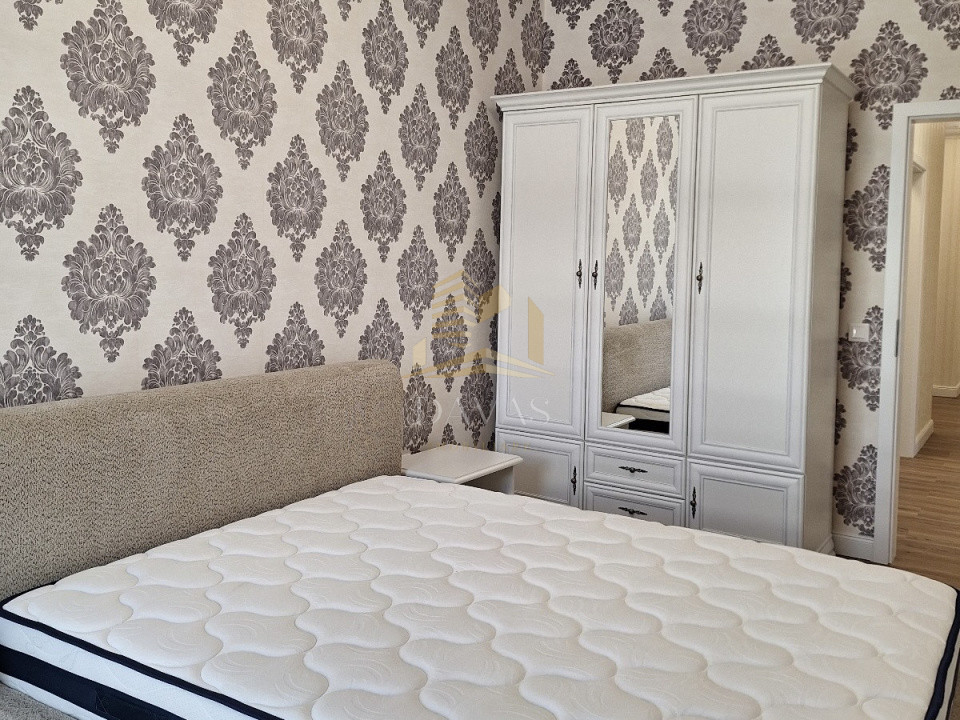 Apartament de 4 camere semidecomandat | Frunzișului | Vedere Panoramica