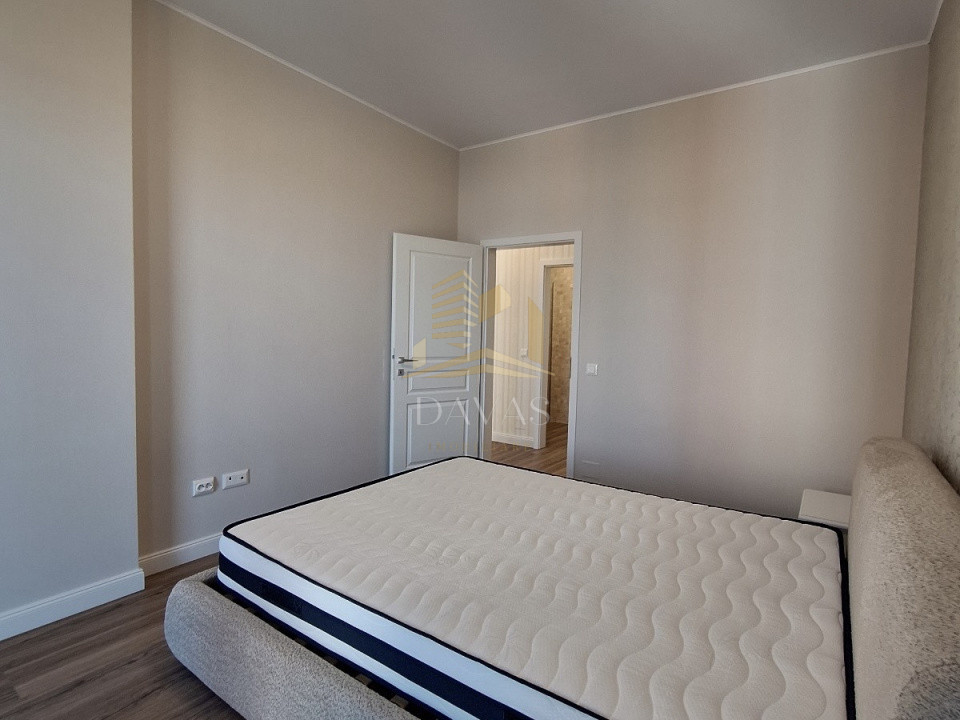 Apartament de 4 camere semidecomandat | Frunzișului | Vedere Panoramica