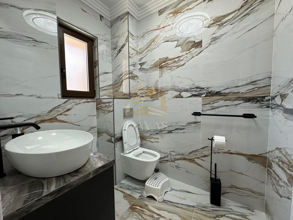 Casa tip duplex LUX de inchiriat | Dezmir | Teren liber 300mp