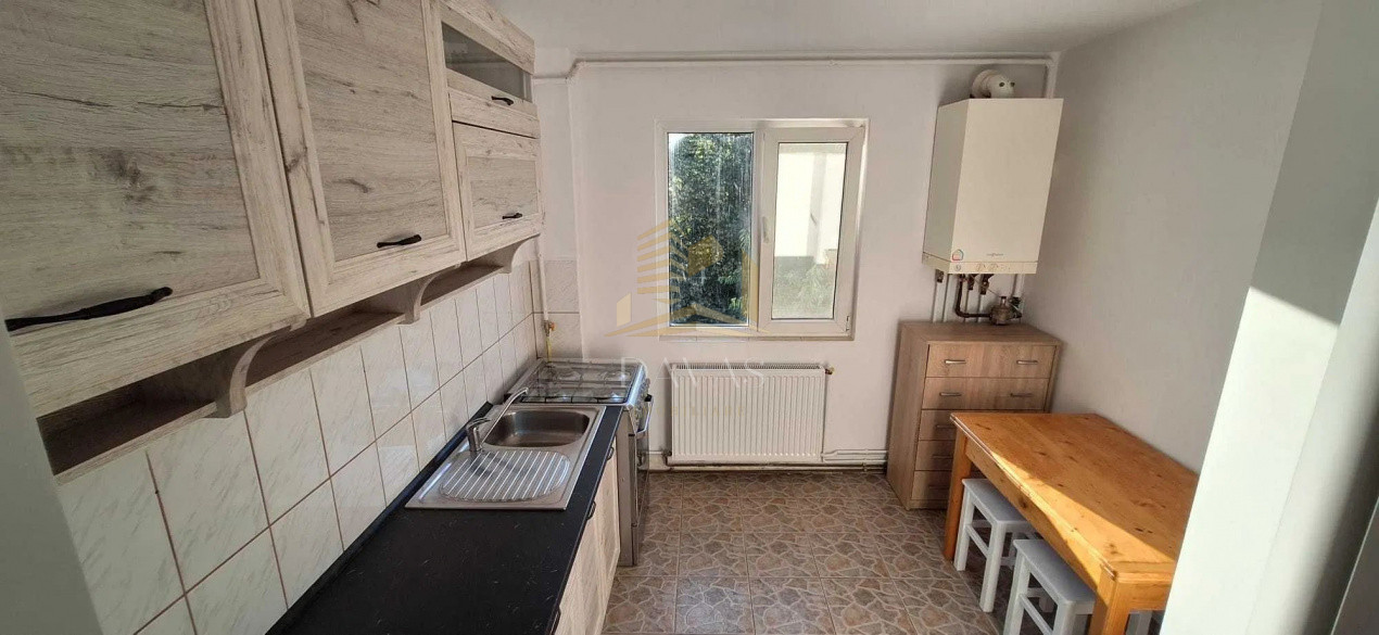 Apartament de 3 camere semidecomandat | Gheorgheni | C. Brâncuși 