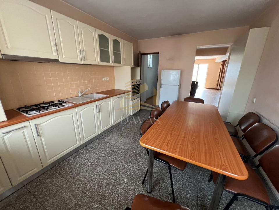 Casa cu 4 camere |  Dambul Rotund | Autogara 