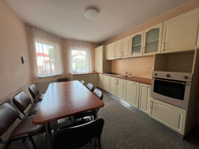 Casa cu 4 camere |  Dambul Rotund | Autogara 