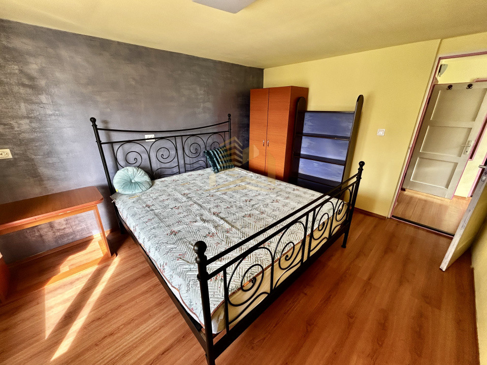 Casa individuala 4 camere de inchiriat | zona UMF | Curte | Garaj