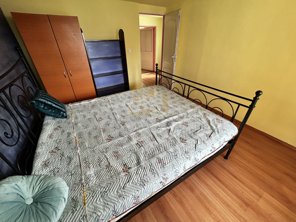 Casa individuala 4 camere de inchiriat | zona UMF | Curte | Garaj