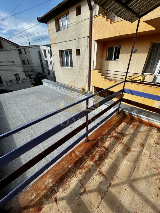 Casa individuala 4 camere de inchiriat | zona UMF | Curte | Garaj
