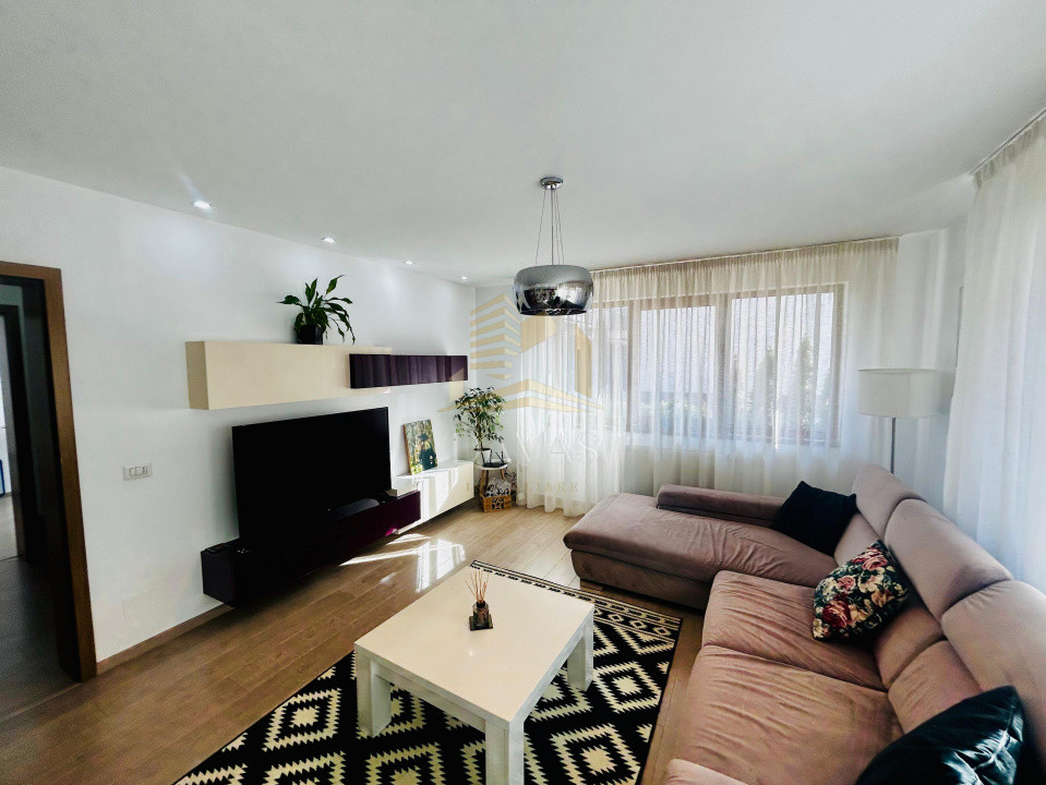 Casa tip duplex 5 camere de inchiriat | Floresti | Teren liber 210mp
