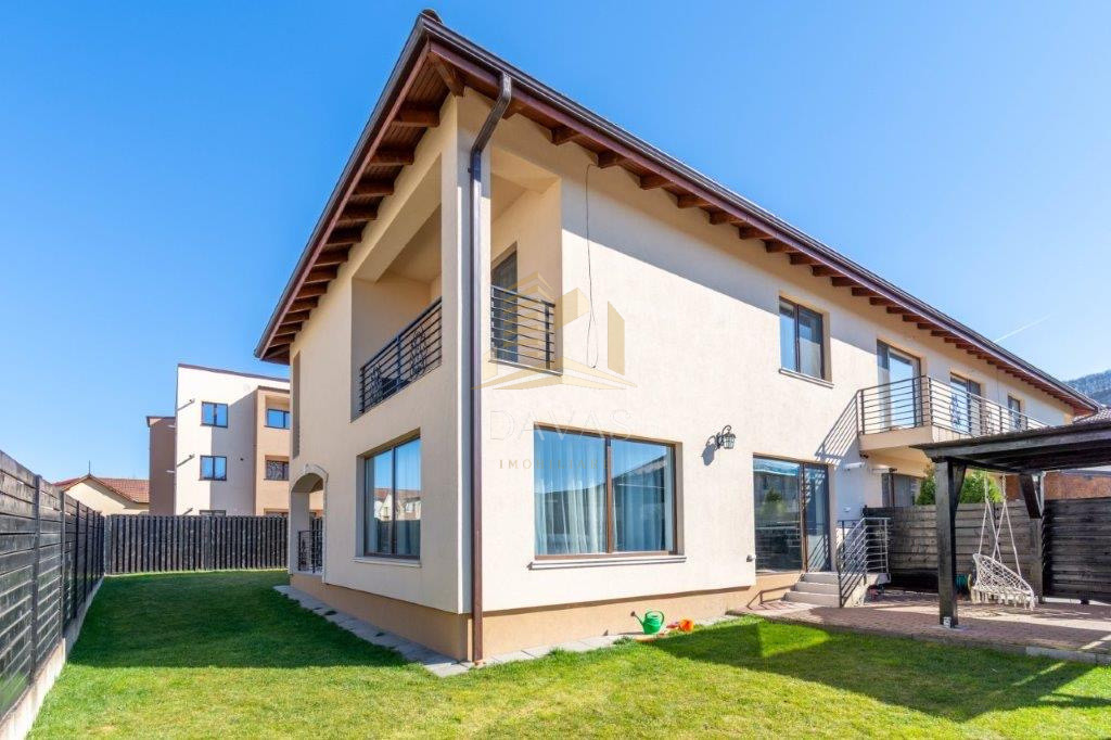 Casa tip duplex 4 camere de inchiriat | Floresti | Doua parcari