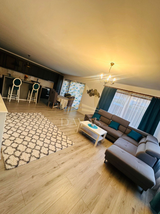 Casa tip duplex 4 camere de inchiriat | Floresti | Doua parcari