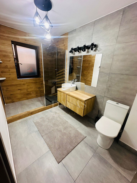 Casa tip duplex 4 camere de inchiriat | Floresti | Doua parcari