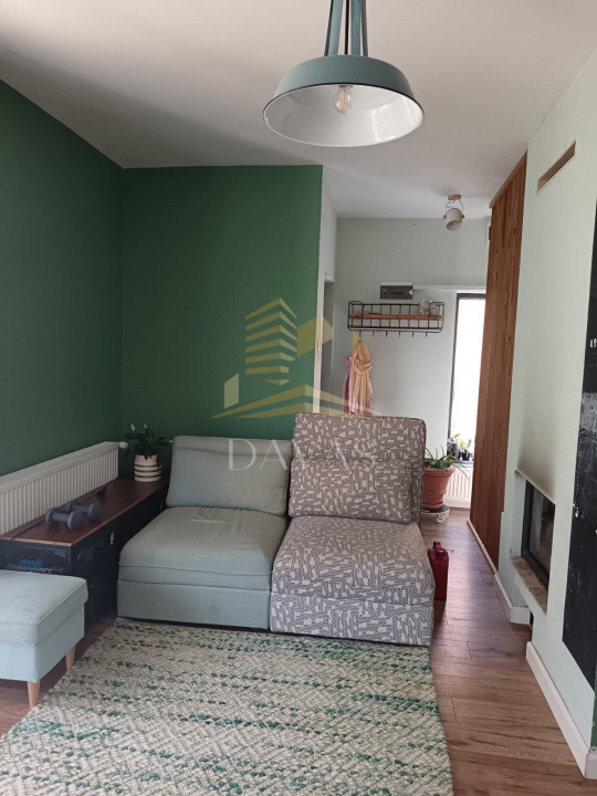 Casa tip duplex 4 camere de inchiriat | Floresti | Teren 400mp