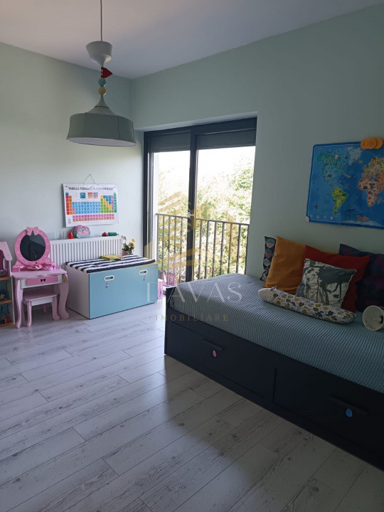 Casa tip duplex 4 camere de inchiriat | Floresti | Teren 400mp