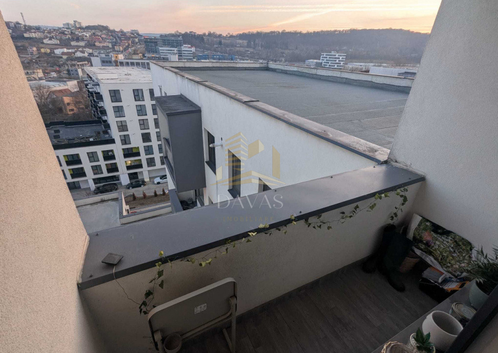 Apartament 2 camere de vanzare | Dambul Rotund | Semidecomandat