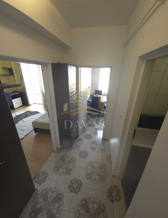 Apartament o camera de vanzare | Intre Lacuri | Parcare cu CF inclusa