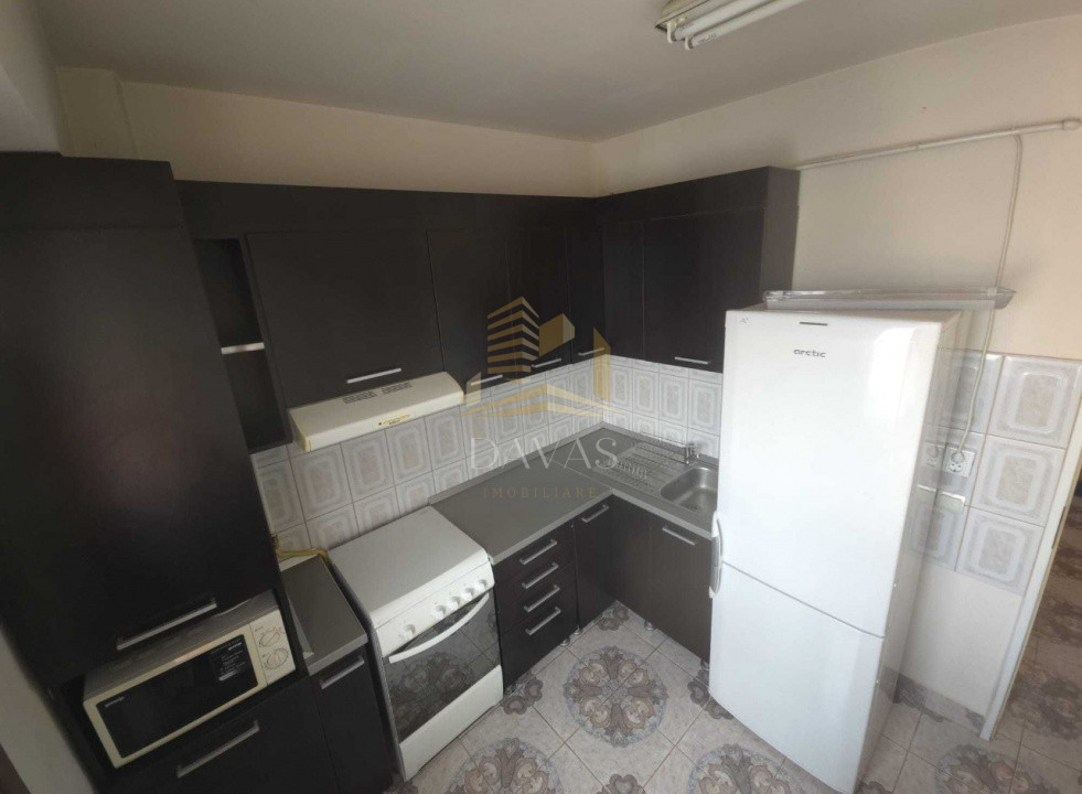 Apartament o camera de vanzare | Intre Lacuri | Parcare cu CF inclusa