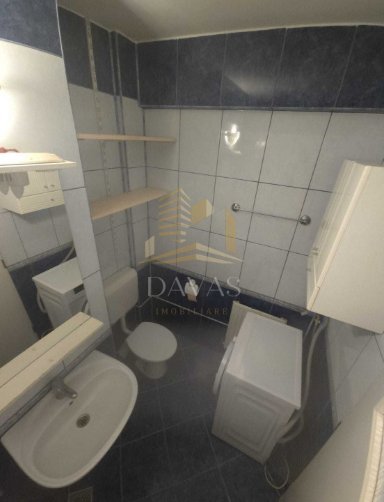 Apartament o camera de vanzare | Intre Lacuri | Parcare cu CF inclusa