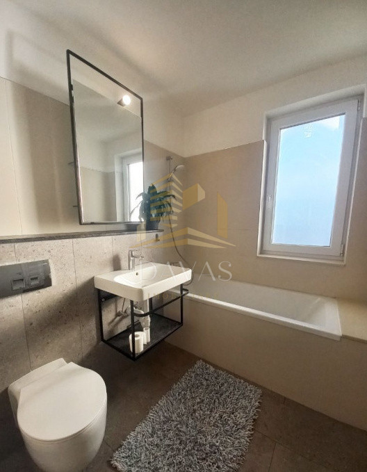 Apartament 3 camere | Eugen Ionesco 