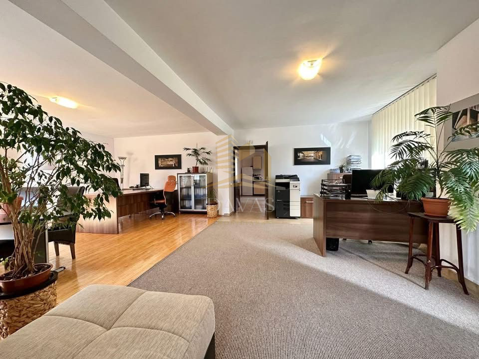 Apartament cu 3 camere | Piata Engels | zona linistita