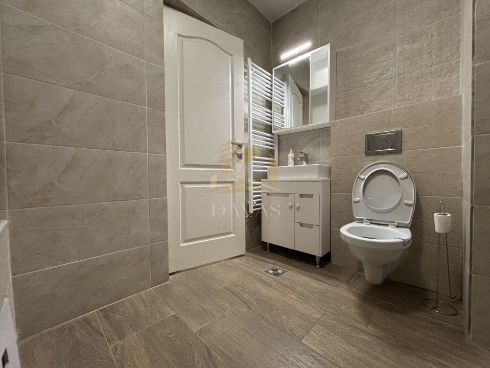 Apartament de 2 camere semidecomandat | parcare subterana | Europa 