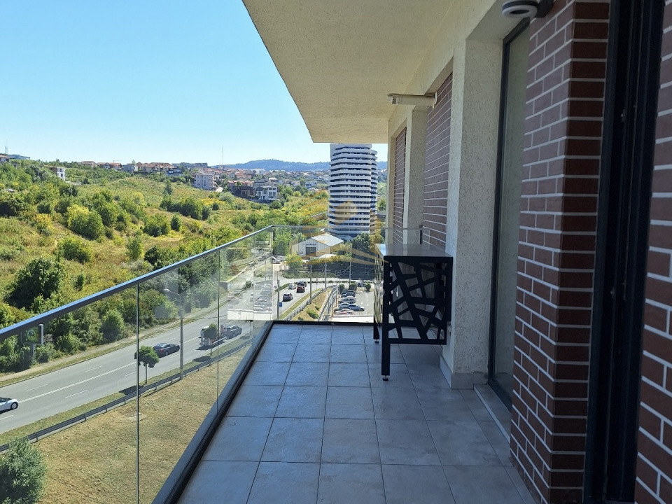 Apartament de 3 camere semidecomandat | Frunzișului | Vedere Panoramica