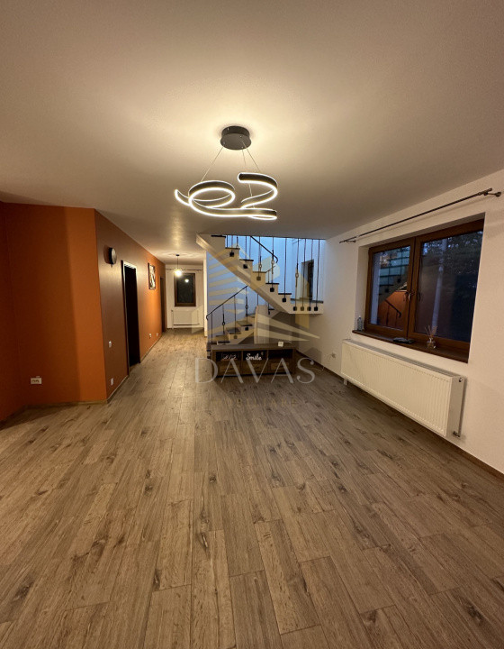 Casa de inchiriat 7 camere de inchiriat | Buna ziua | Garaj 