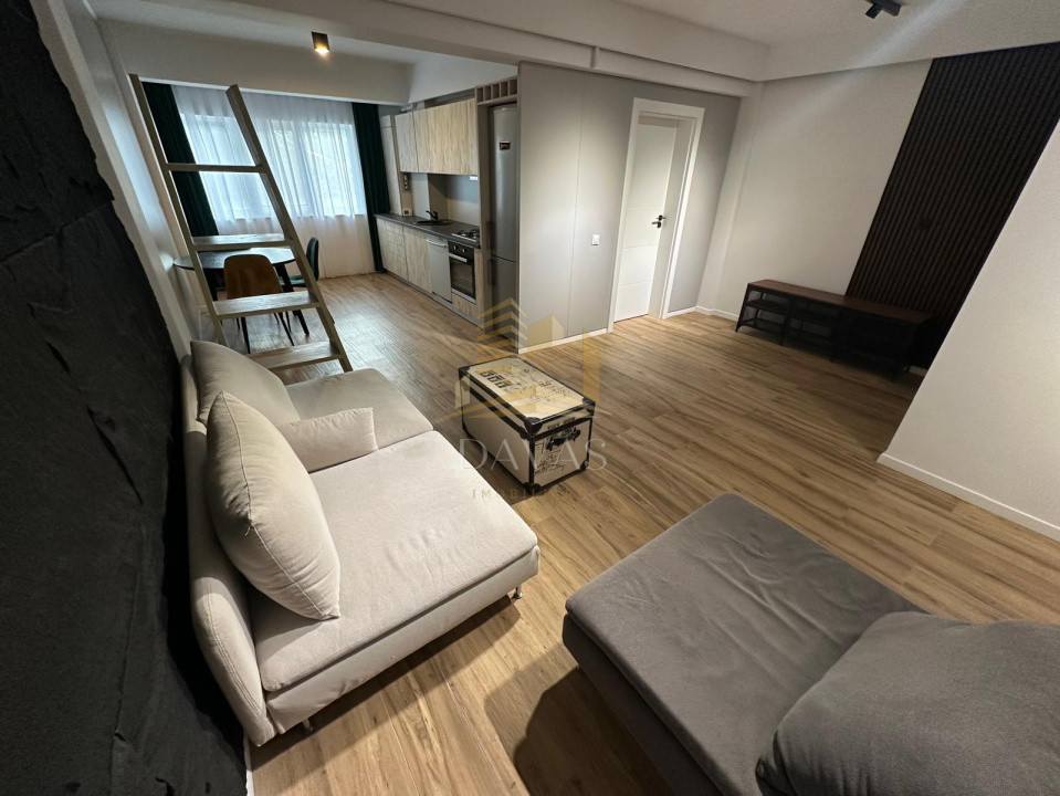 Apartament de 2 camere semidecomandat | Renovat 