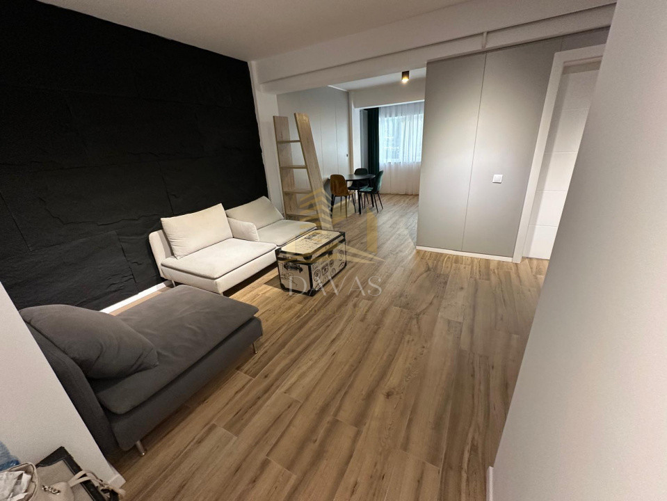 Apartament de 2 camere semidecomandat | Renovat 